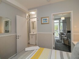 Flat 2, Big Tree Holiday Flats