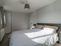 7 Daltons Place