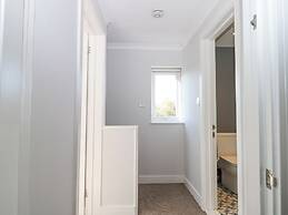 7 Daltons Place