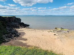 Cockle Bay Cottage