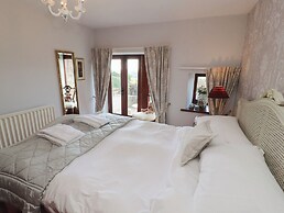 Rambling Rose Cottage