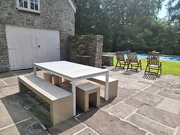Danby Lodge