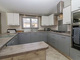 The Three Bears Lodge, Coniston Drive 11