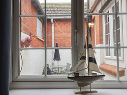 18 Chamberlaine Road