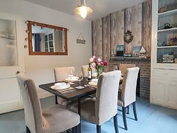 18 Chamberlaine Road