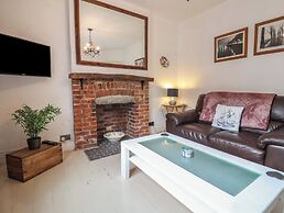 18 Chamberlaine Road