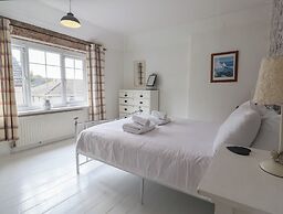 18 Chamberlaine Road