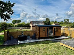 Mooffitch Riverview Hut