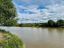 Mooffitch Riverview Hut