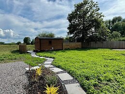 Mooffitch Riverview Hut