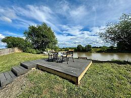 Mooffitch Riverview Hut