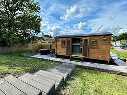 Mooffitch Riverview Hut