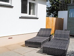15 Beadon Road
