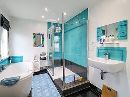 Peak House