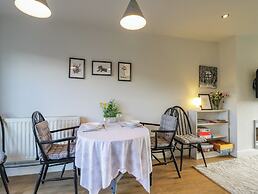 25 Resbury Close