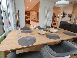 The Lodge @ Racecourse House