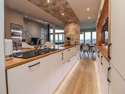 The Lodge @ Racecourse House