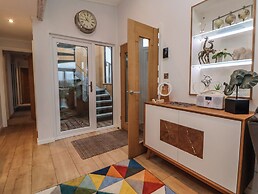 The Lodge @ Racecourse House