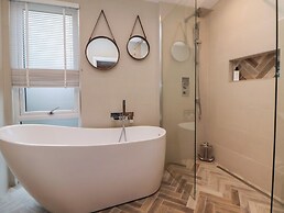 The Lodge @ Racecourse House