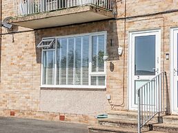 3 Elm Court