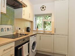 3 Elm Court