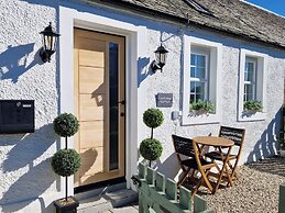 Lyne Cottage, The Retreat