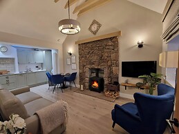 Lyne Cottage, The Retreat