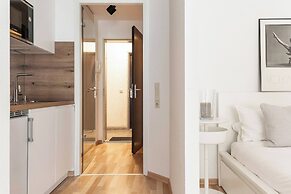 Elegant Studio Apartment in Düsseldorf Ludenberg
