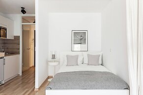 Elegant Studio Apartment in Düsseldorf Ludenberg
