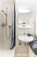 Elegant Studio Apartment in Düsseldorf Ludenberg