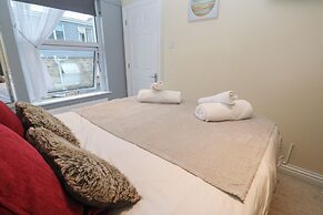 5 Lyonesse Apartments