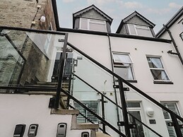 5 Lyonesse Apartments