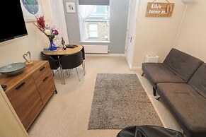 5 Lyonesse Apartments