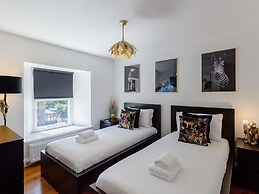 Queen Elizabeth Suite