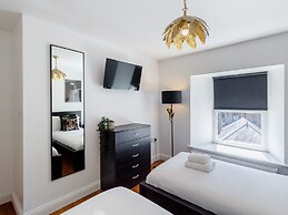 Queen Elizabeth Suite