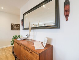 4 Wellington Parade, East Apartment