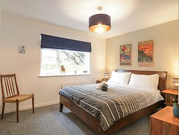 4 Wellington Parade, East Apartment