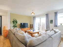 4 Wellington Parade, East Apartment
