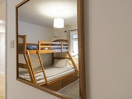 4 Wellington Parade, East Apartment
