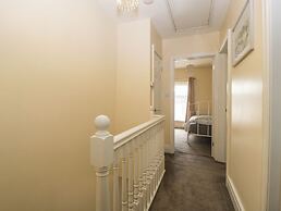 32 Bridgend Road