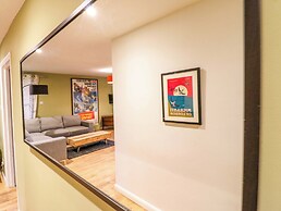4 Wellington Parade, West Apartment