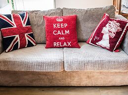 October House Holiday Cabin