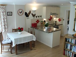 October House Holiday Cabin