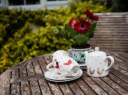 October House Holiday Cabin