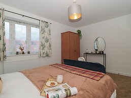 Cotswold Outlet Coach House