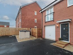 Cotswold Outlet Coach House