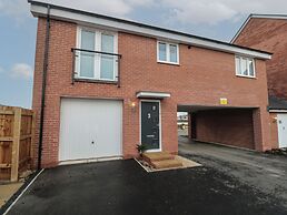 Cotswold Outlet Coach House