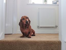 Cotswold Outlet Coach House