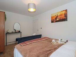 Cotswold Outlet Coach House