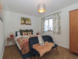 Cotswold Outlet Coach House